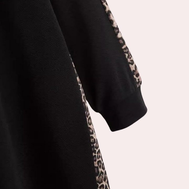Stilla | Løstsiddende Hoodie Leopardskindsprint til Damer