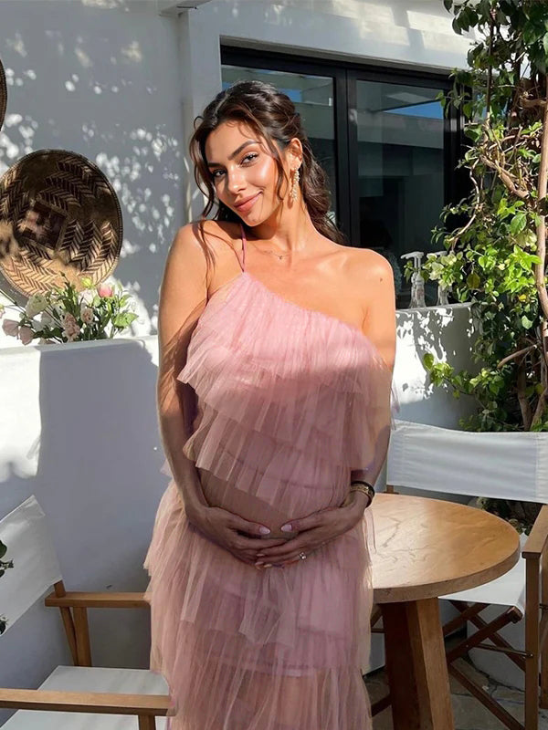 Stilla | Rosa Uregelmæssig Chiffon Snøring in Halsen Volanger Fest Midi Gravidkjoler