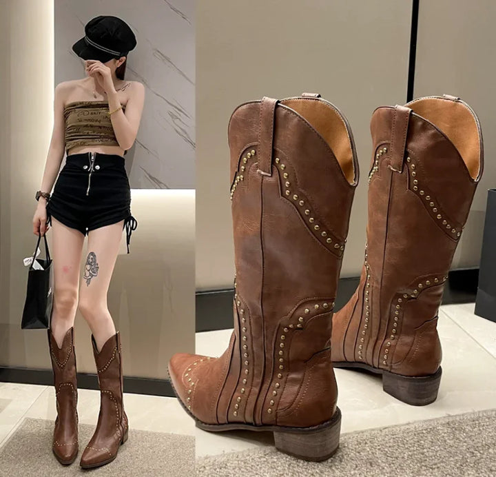 Stilla | Damenstiefel mit Nieten für einen edgy Look