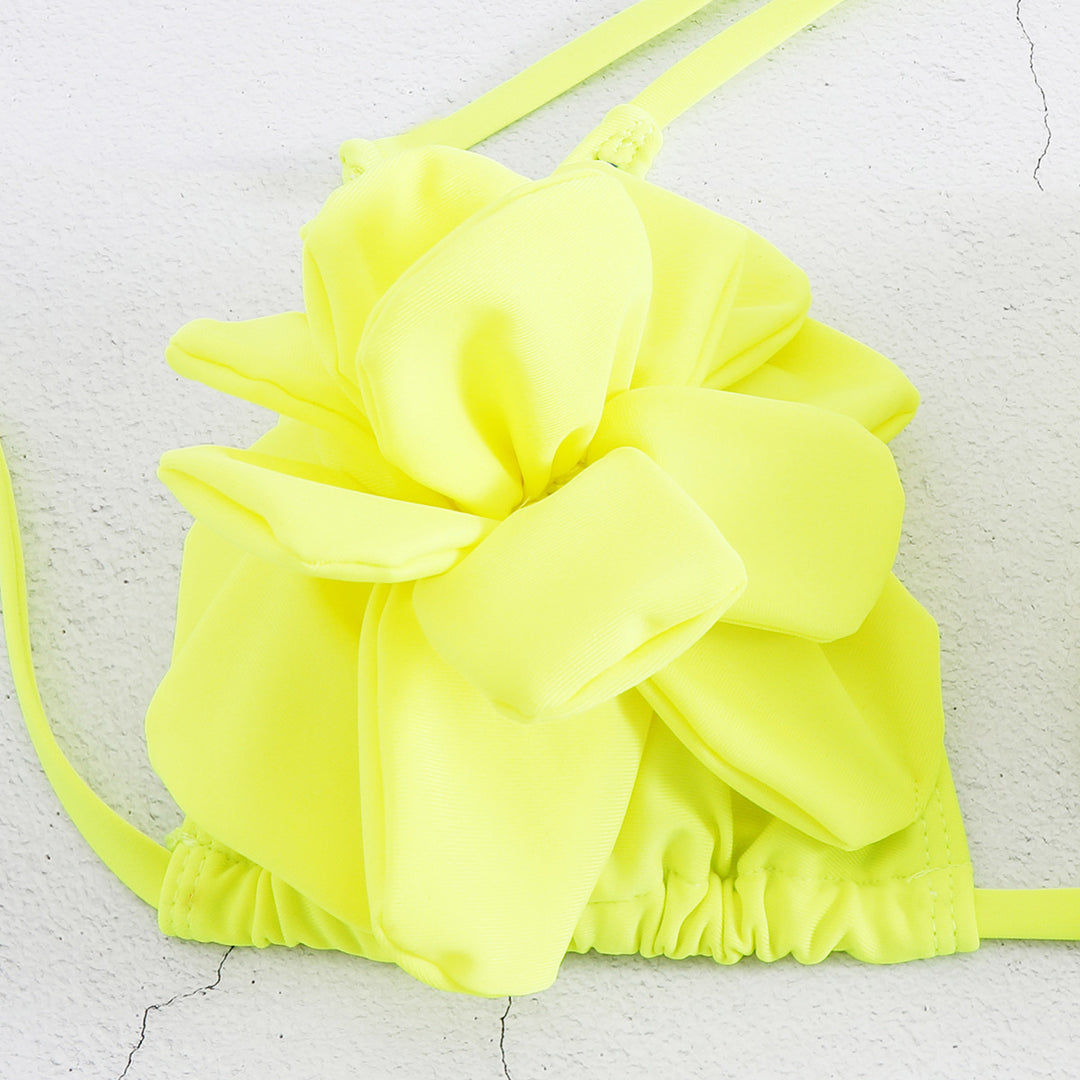 Dame bikini-sæt med iøjnefaldende blomster-puff-detaljer og sexet højt skåret trusse Stilla