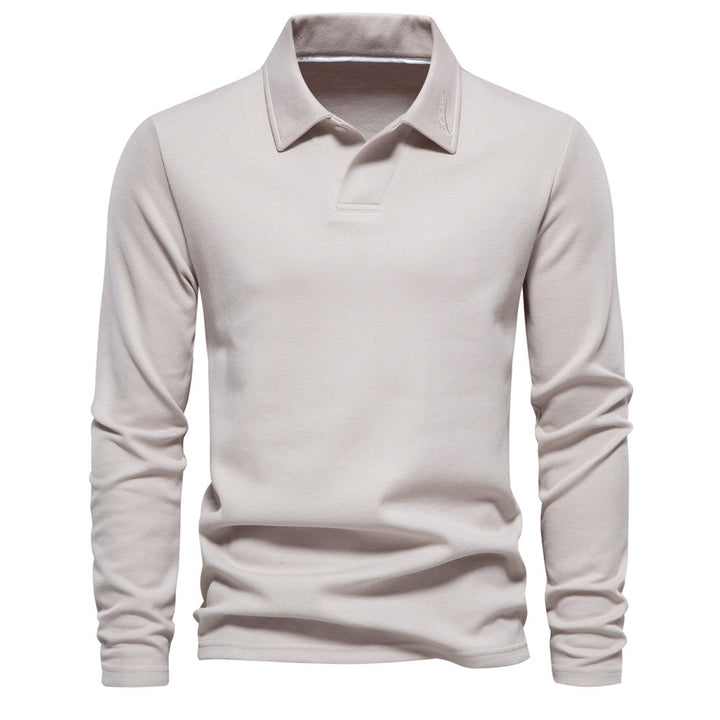 Herrer langærmet polo shirt med åben V-hals, smal pasform og tone-i-tone kravebroderi Skovae