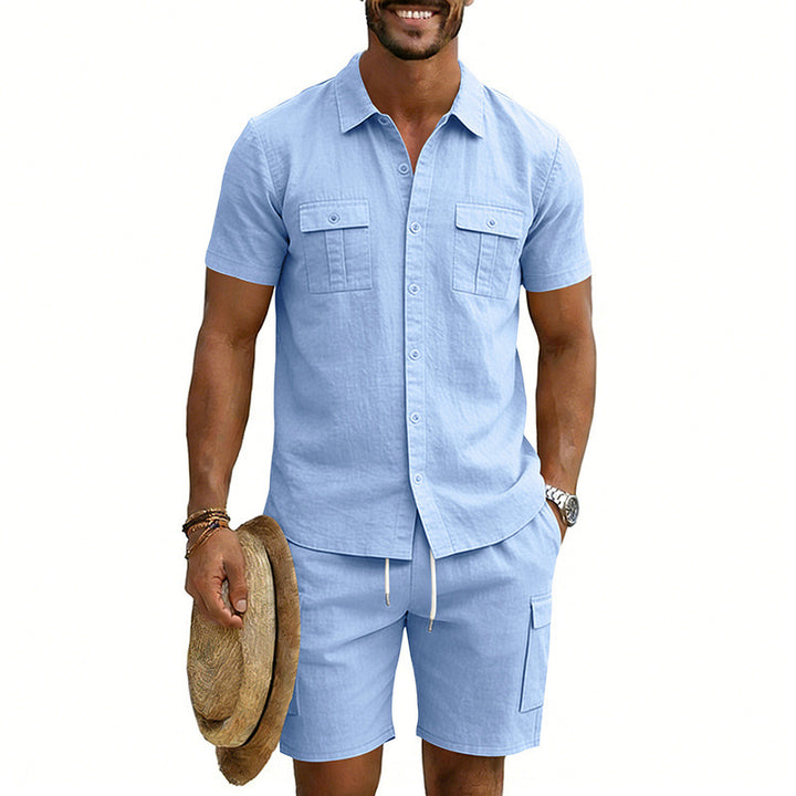 Herrer nan sommerligt fritids-sæt i bomulds-linnedmix med kortærmet skjorte og cargo-shorts Skovae