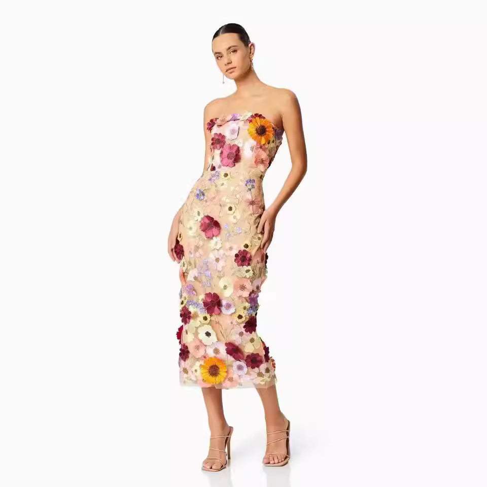 Dame Strapless Aftenkjole med blomsterapplikationer og gennemsigtigt overmateriale Stilla