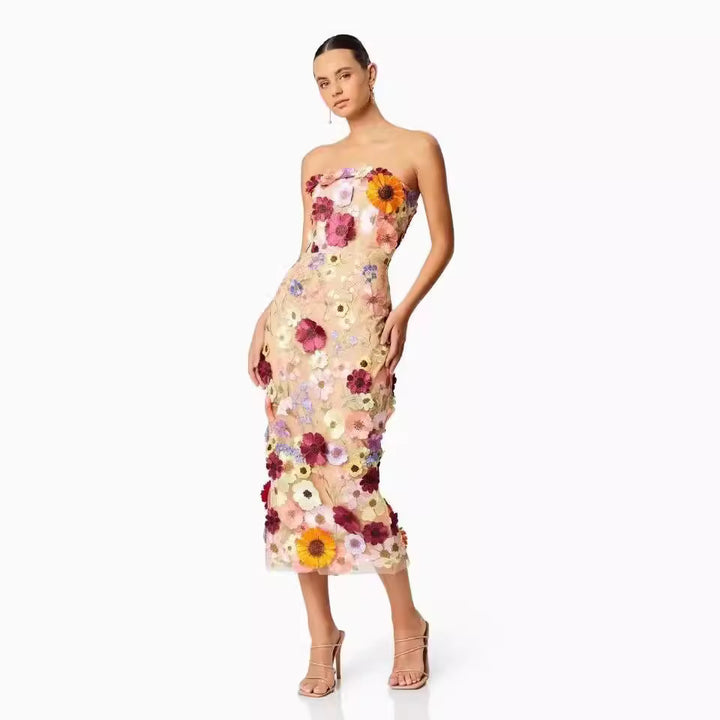 Dame Strapless Aftenkjole med blomsterapplikationer og gennemsigtigt overmateriale Stilla