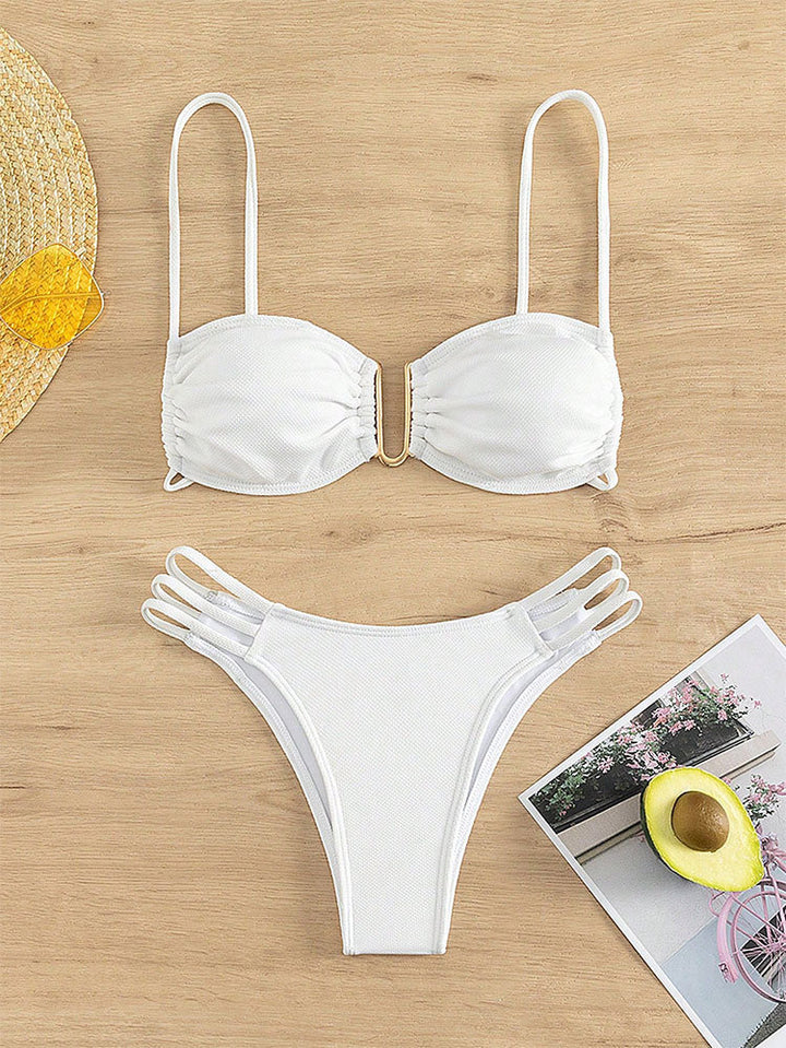 Damer bikiniset med elegant strækbart design og raffinerede detaljer Skovae