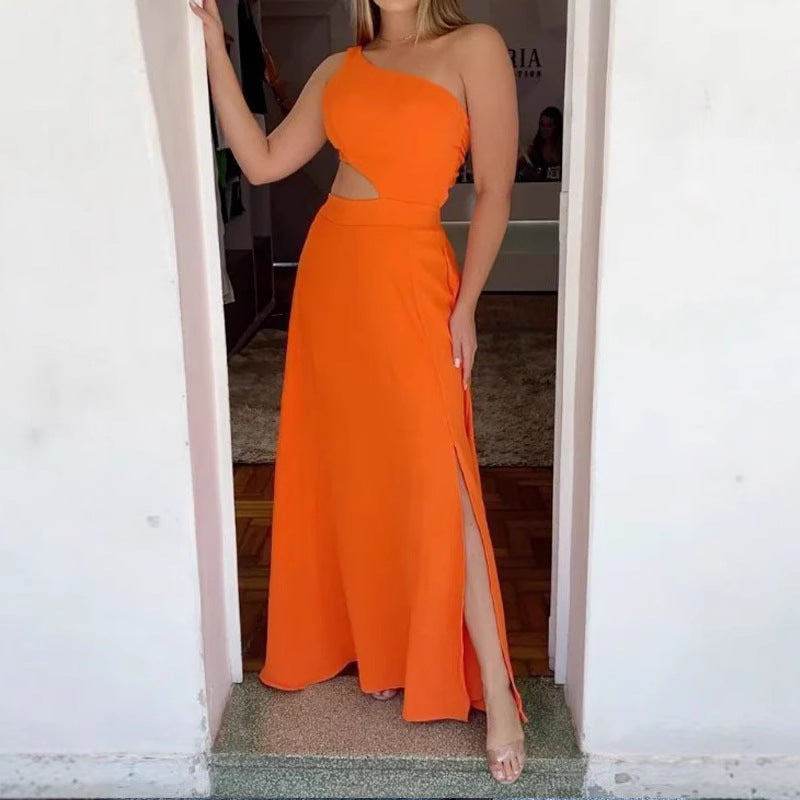 Dame Maxi-kjole med asymmetrisk udskæring og cut-out-detaljer Stilla