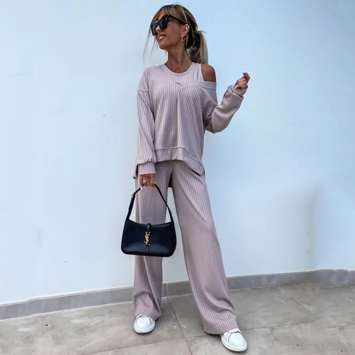 Kvindernes loungewear sæt med afslappet oversized sweater og brede ben bukser