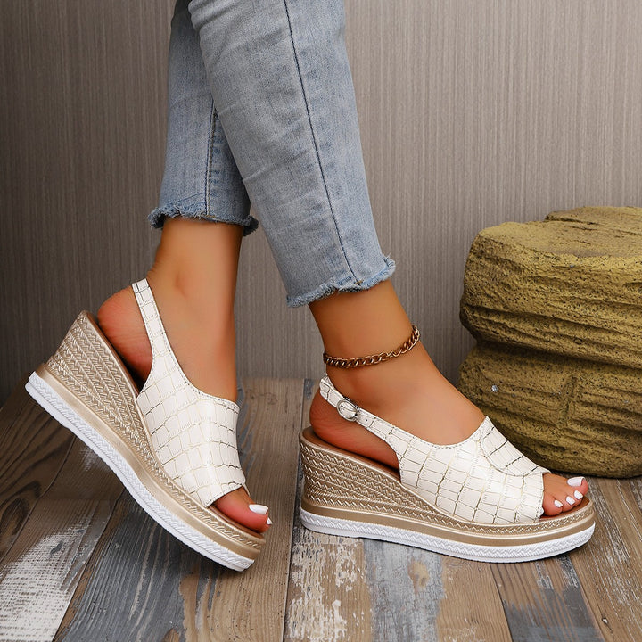 Dame kile-sandaler med flot spænde-design og trendy struktur Stilla