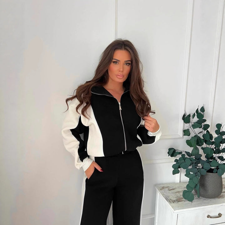 Kvindernes sporty loungewear sæt med høj krave og side kontraststriber Skovae