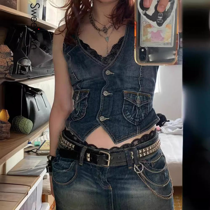 Dame denim-bustierjakke med nostalgisk spidseindsats og dekorative knapdetaljer Skovae