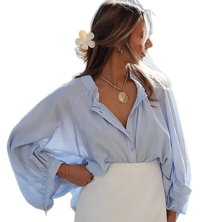 Dame luftig bluse med elegante flæsedetaljer Stilla