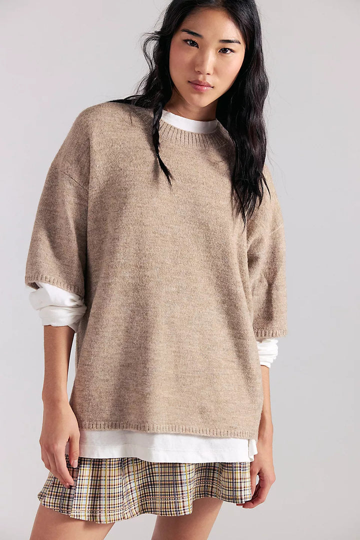 Kvindernes Oversized Sweater med Elegante Mesh Ærmer og Delikat Broderi Mønster Skovae