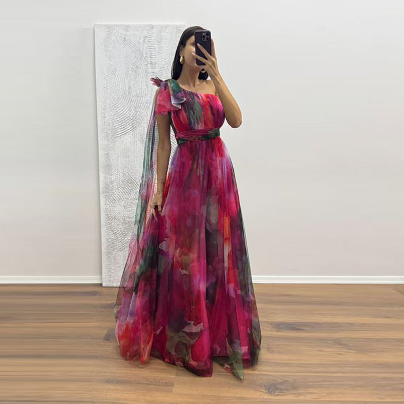 Dame festlig maxi kjole med gennemsigtige chiffon-overlæggere og fine flæse-design