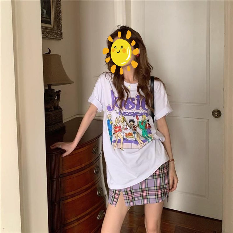 Dame grafisk T-shirt med vintage rød print og løs pasform