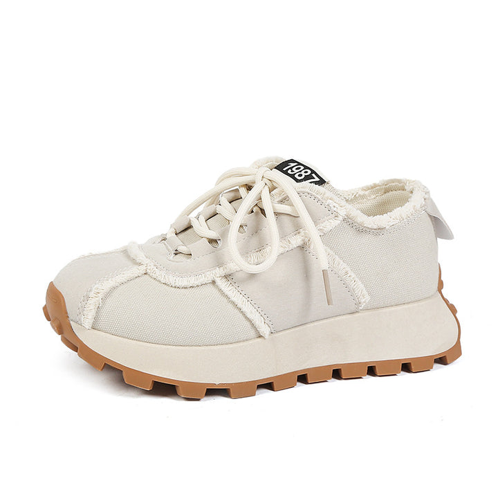 Dame Sneakers i sporty-casual design med varmt indvendigt foer og skridsikker gummisål Stilla