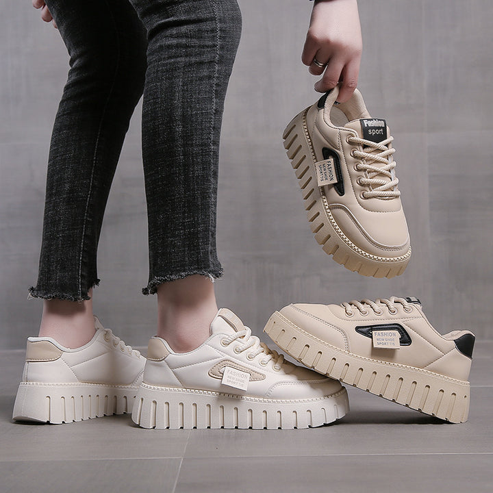 Dame funktionelle sneakers med tyk platform og sporty design Stilla