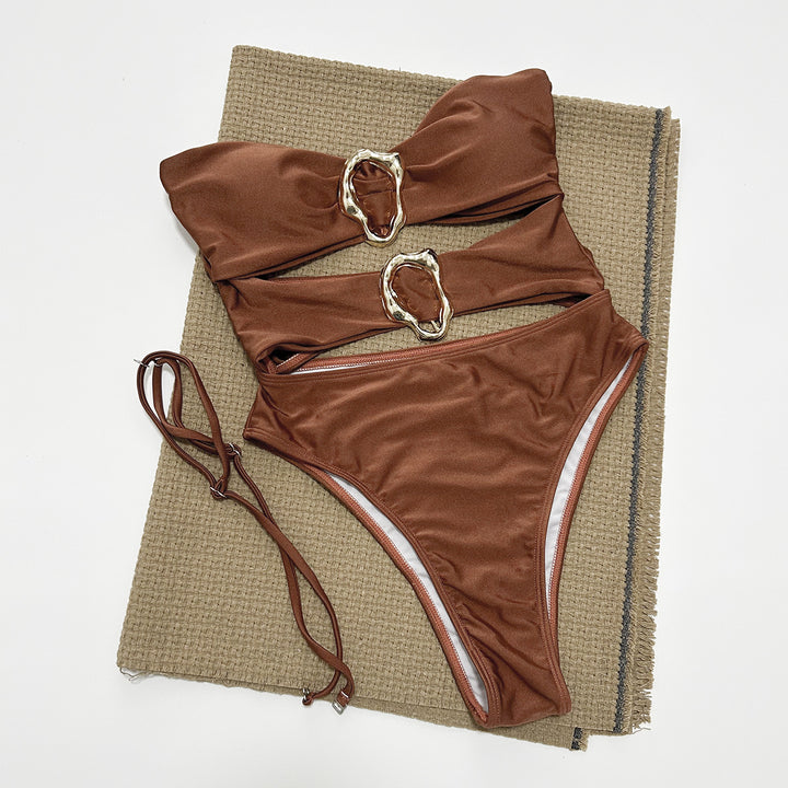 Dame bikini-sæt med elegant design og smykkedetaljer Stilla