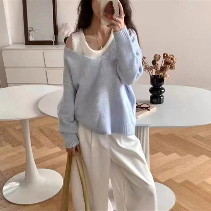 Kvinders afslappede sweater med en moderne V-hals og åbne skuldre Stilla
