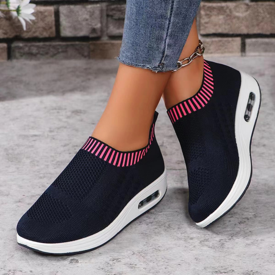 Dame Slip-On Sneakers med åndbart strikoverflade og støddæmpende sål Stilla