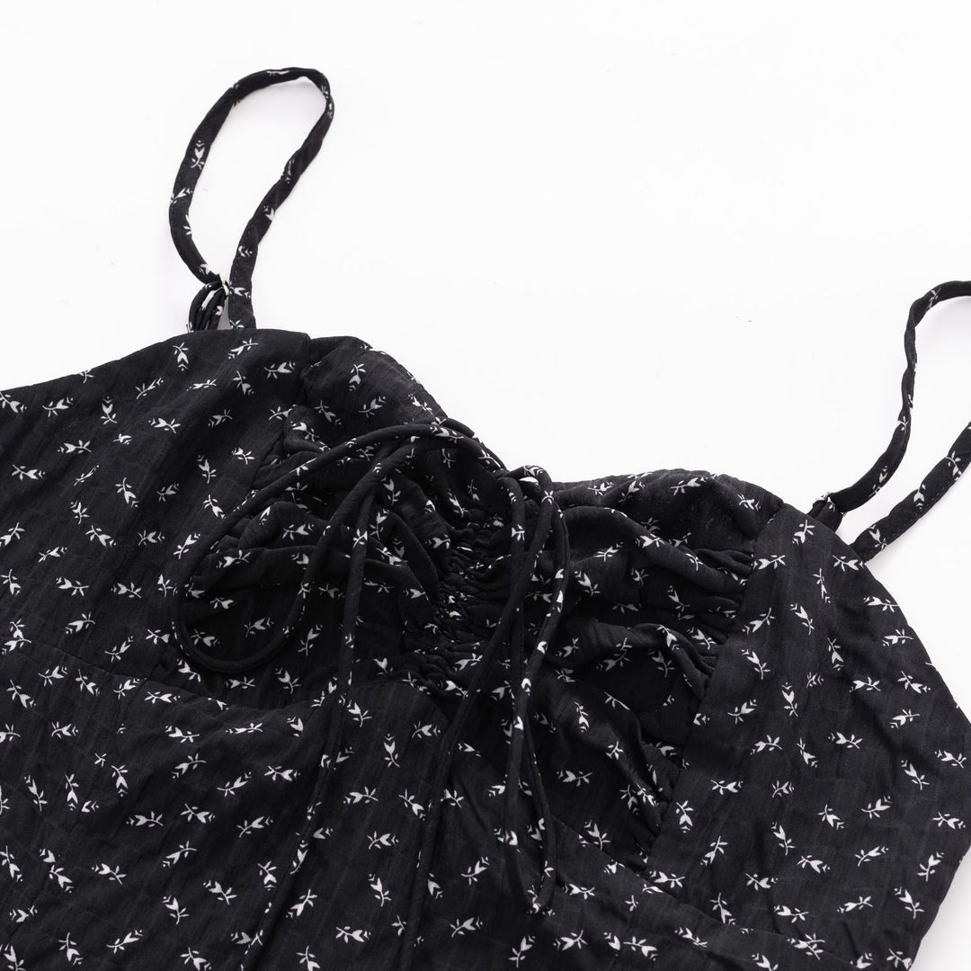 Damekjole med justerbare stropper og blomstret detalje Stilla
