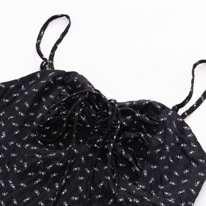 Damekjole med justerbare stropper og blomstret detalje Stilla