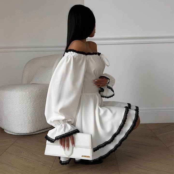 Dame Off-Shoulder Minikjole med Volantdetaljer og elegant Kant Stilla