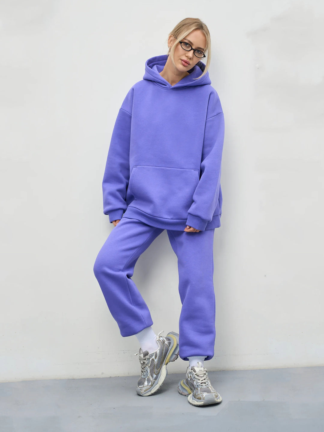 Dame Oversized Hoodie og Behagelige Joggingbukser i Moderne Design