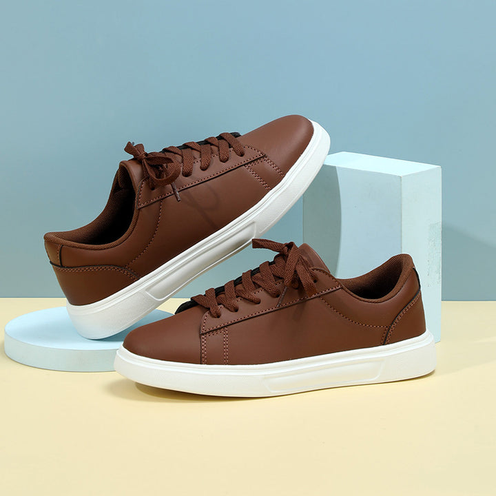 Dame Sneakers med glitrende accent Stilla