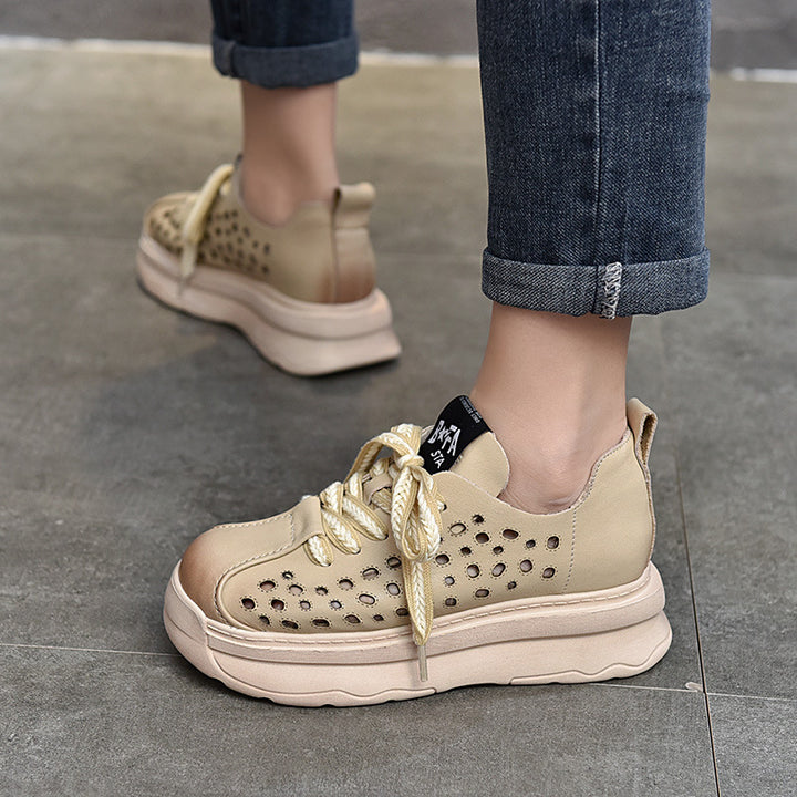 Dame Sneakers med perforeret overdel og en komfortabel platformssål Stilla