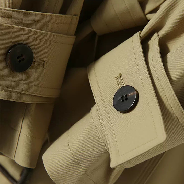 Dame moderne trenchcoat med taljerbar bælte og alsidigt revers Stilla