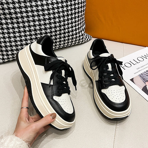 Dame Plateau Sneakers med innovativ sålekonstruktion og åndbar overfladeteknologi Stilla