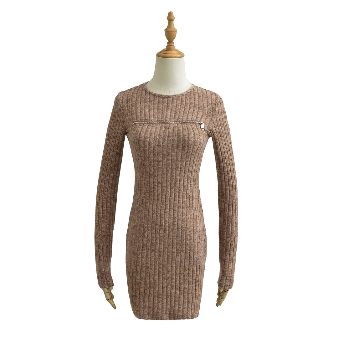 Dame strikkjole med lynlås og elegant ribdesign Stilla