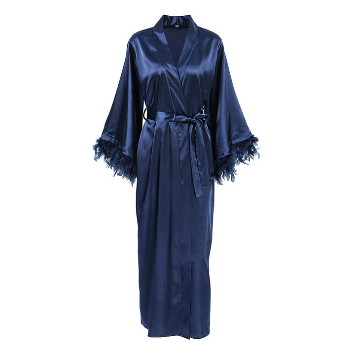 Dame Satin-nattøj med elegante fjeraccentuer Stilla