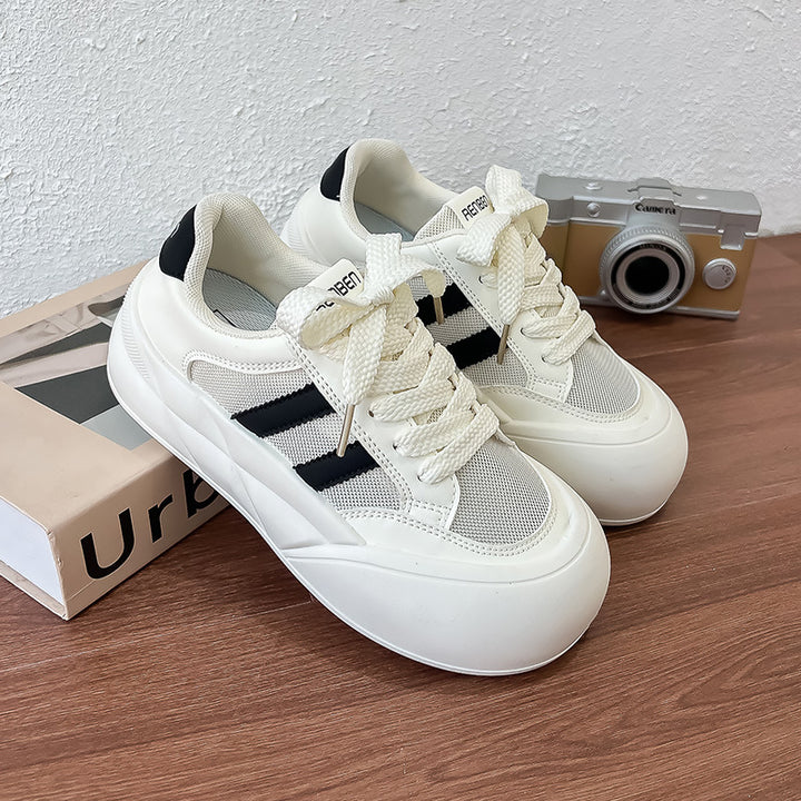 Dame sneakers i moderne design med åndbart mesh-overflade og fleksibelt såleprofil Stilla