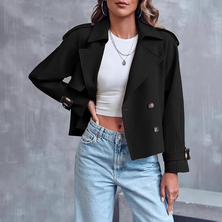 Dame Korte Trenchcoat med dobbelt knaplukning og smart snit Stilla