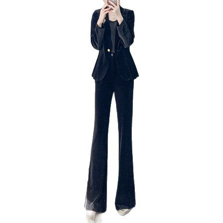 Dame Elegant to-delte sæt med smalt skåret blazer og bredt skåret bukser Stilla
