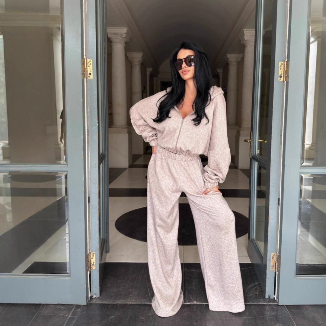Kvinders loungewear-dragt med løstsiddende pasform og moderne hættebluse Skovae