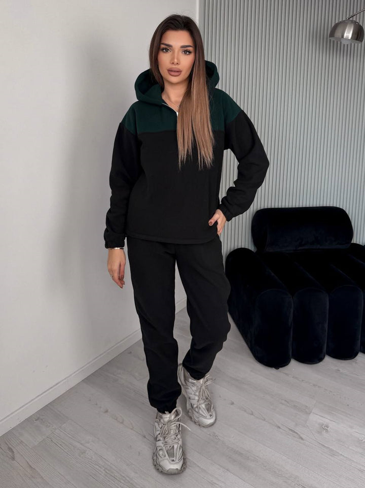 Kvinders afslappede fleece sports outfit med hætte og moderne pasform Skovae