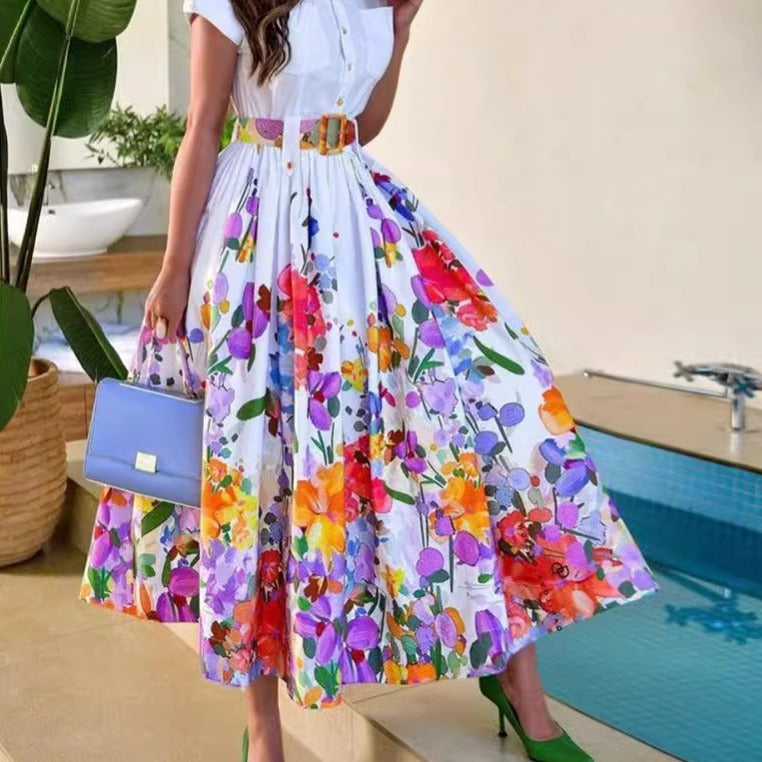 Dame Maxikjole med blomstret print og feminin silhuet Skovae