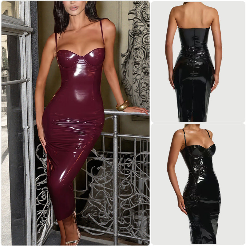 Kvinders bodycon kjole med stroppeløst design og blank overflade Skovae