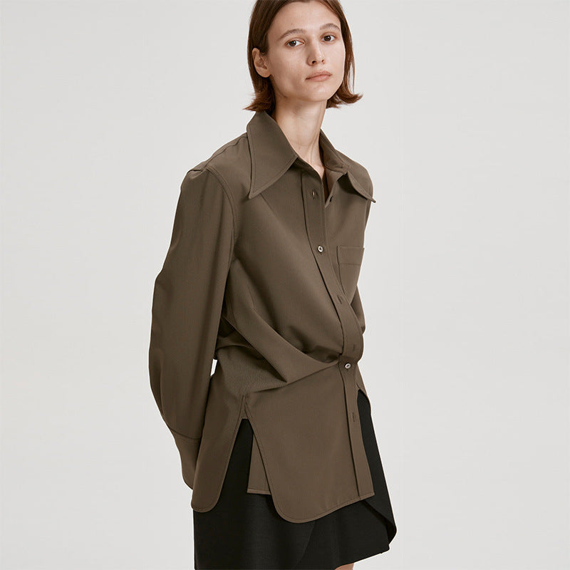 Dame Oversized Bluse med moderne krave og praktisk brystlomme Stilla