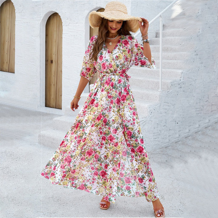 Dame Maxikjole med blomstret mønster og elegant omslagsstil Stilla