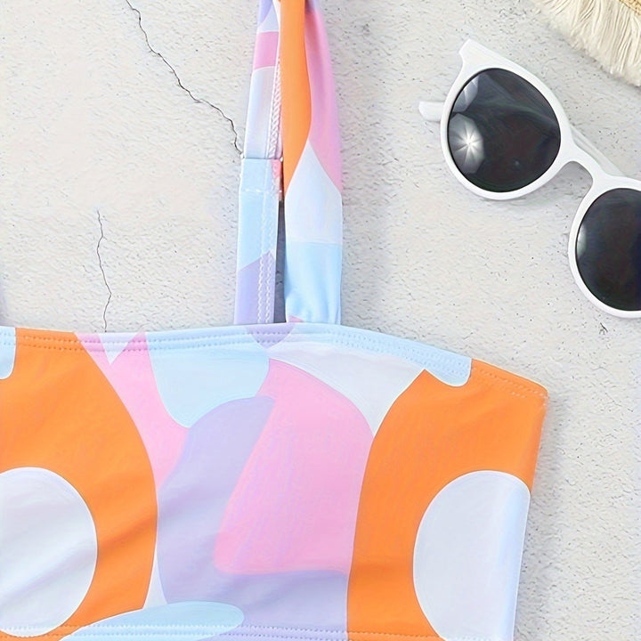 Dame bikini-sæt med moderne grafisk design og brede stropper Skovae