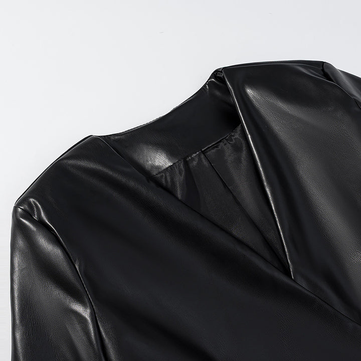 Dame faux læder blazer jakke med subtile lommer og moderne snit Stilla