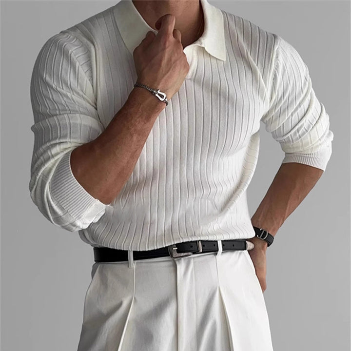 Herren nan figurtilpasset ribstrik polo sweater med åben V-udskæring og smal pasform Skovae