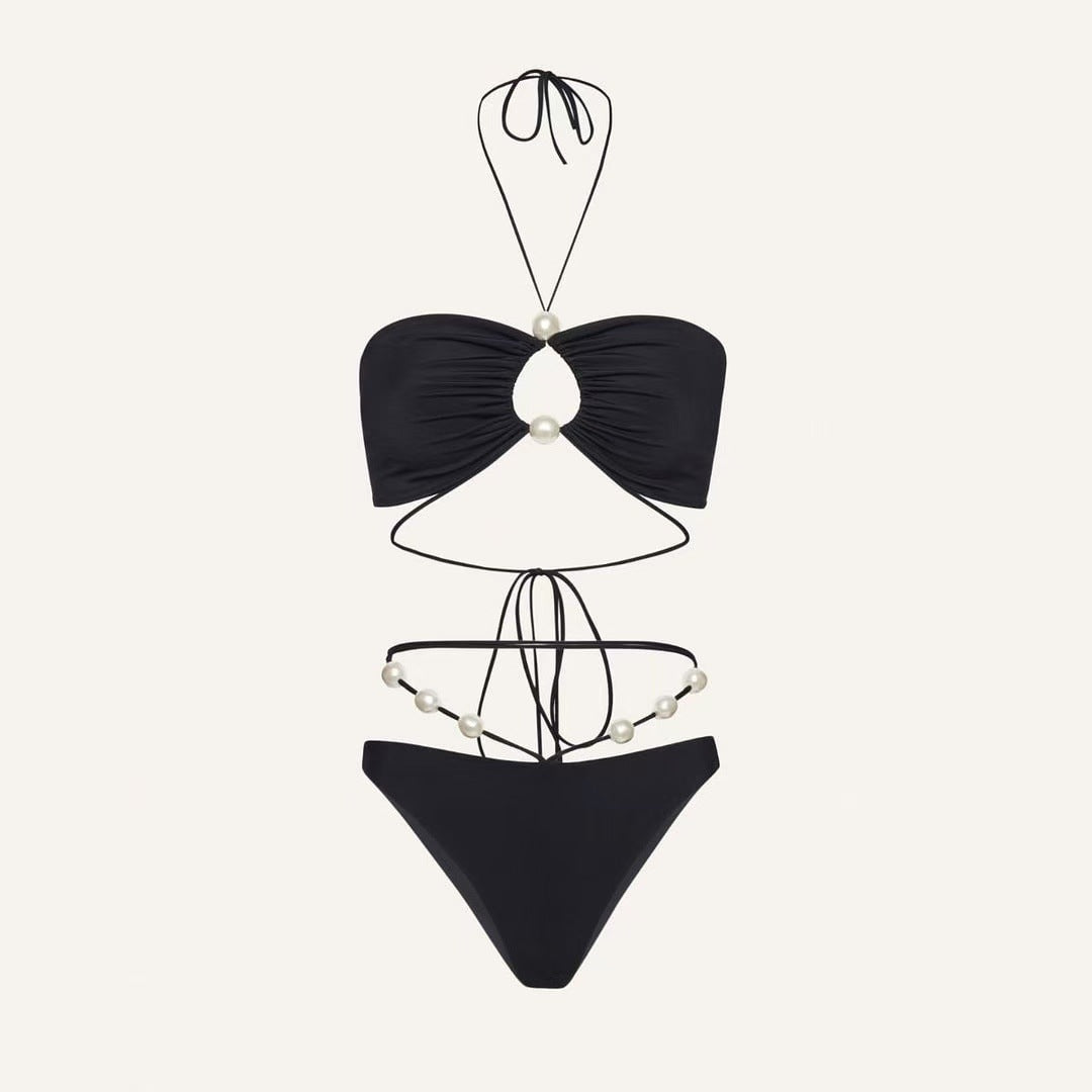 Dame bikini-sæt med modedetalje af perler og elegant nederdel Stilla