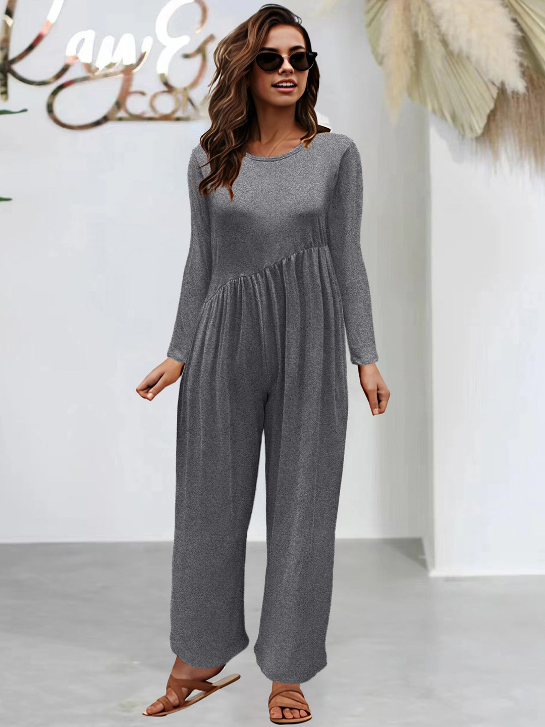 Dame overdimensioneret jumpsuit med sidelining og bredt ben Stilla