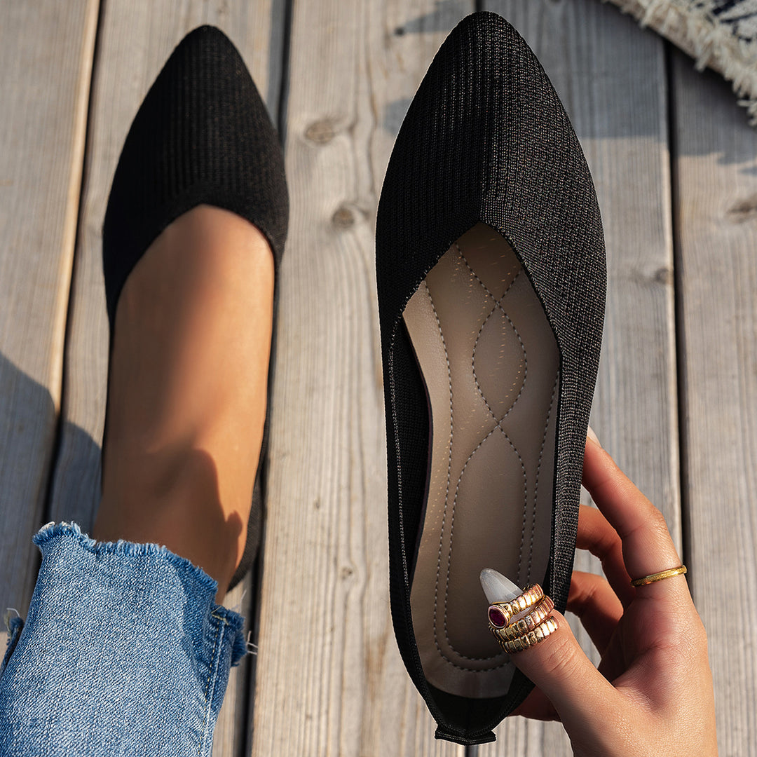 Dame elastiske og åndbare ballerinaer med spidst design Stilla