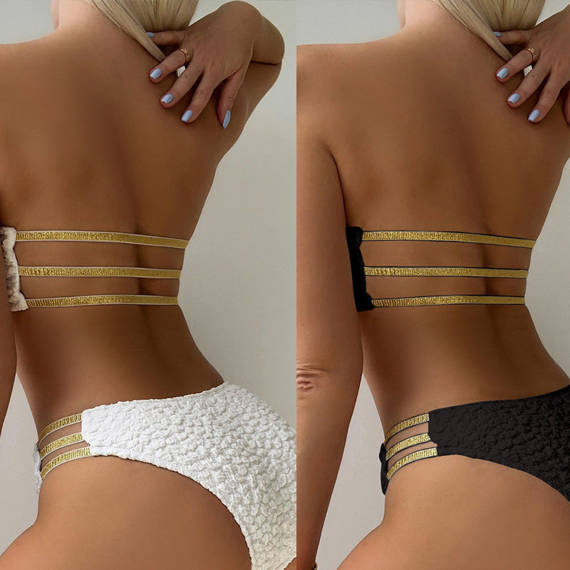Dame bandeau-bikini med struktureret top og dekorative detaljer Skovae