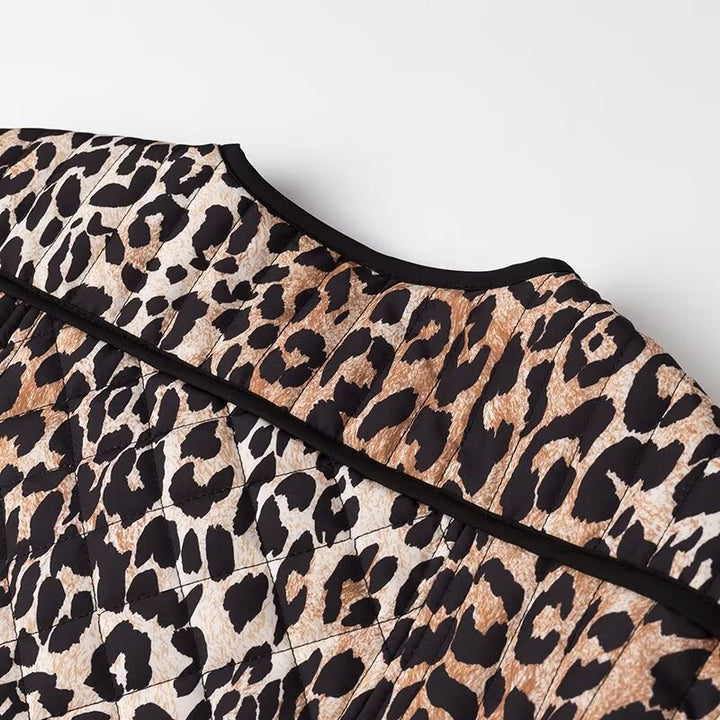 Kvinders modejakke i trendy leopardmønster Stilla